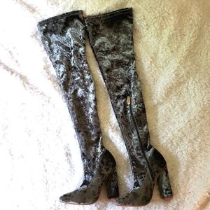 cape robbin • velvet over the knee boots